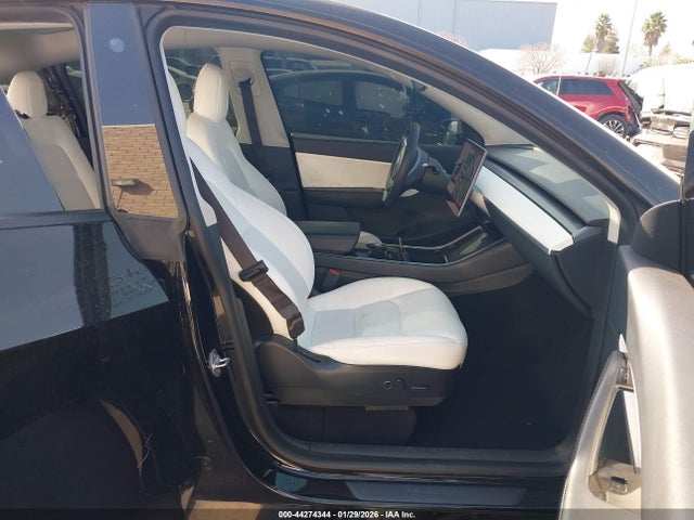 5YJYGDEDXMF116296 Tesla Model Y Standard Range Rear-wheel Drive