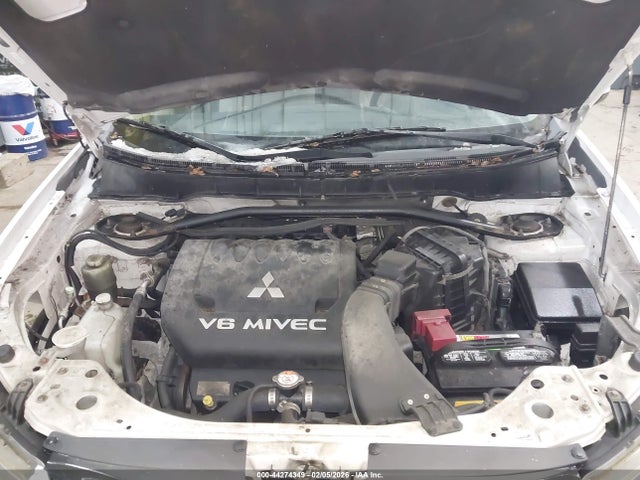 2007 MITSUBISHI OUTLANDER JA4MS31XX7U011741 Photo 9