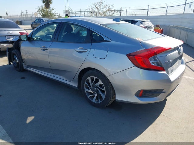 19XFC2F78JE208704 Honda CIVIC EX