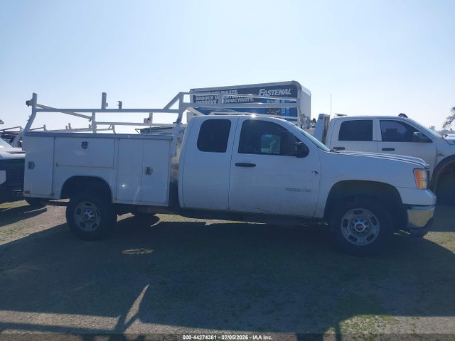 Продаж на аукціоні авто 2013 Gmc Sierra 2500hd, vin: 1GD21ZCGXDZ326615, номер лоту: 44274381