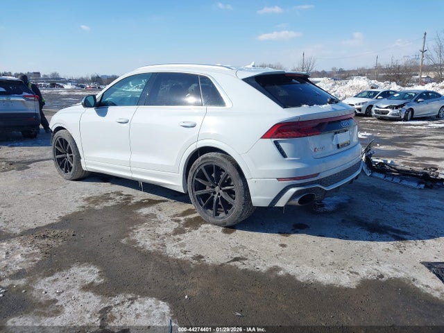 2022 AUDI RS Q8 WU1ARBF15ND013478 Photo 2