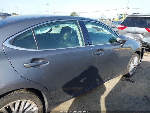 2013 Lexus Es 350 მანქანა იყიდება აუქციონზე, vin: JTHBK1GG9D2082671, აუქციონის ნომერი: 44274423