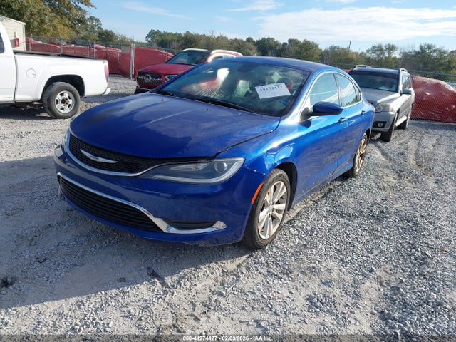 Chrysler 200 Limited 2015 1C3CCCAB3FN677131 Image 2