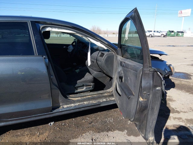 3VW267AJ3GM378597 Volkswagen Jetta 1.4t S