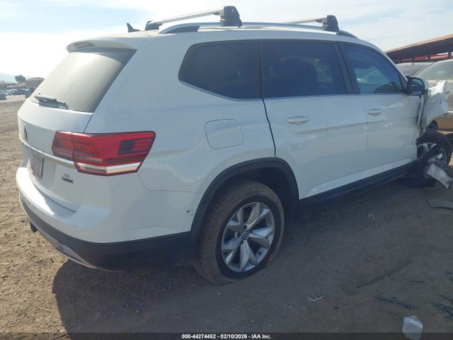 2018 VOLKSWAGEN ATLAS 1V2LR2CAXJC588295 Photo 3