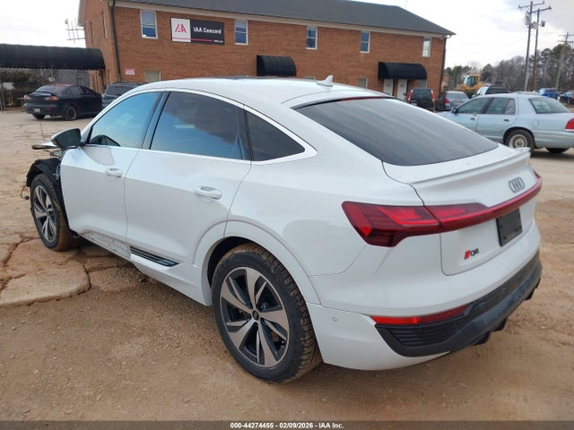 2024 AUDI Q8 E-TRON WA1CAAGE9RB036203 Photo 2