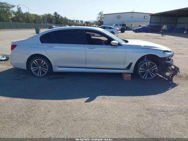 44274478 :رقم المزاد ، WBA7E2C58KB454326 vin ، 2019 Bmw 740i مزاد بيع