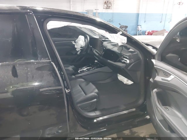 Продажа на аукционе авто 2026 Audi A6 Premium Plus, vin: WAU55CFNXTN017517, номер лота: 44274484