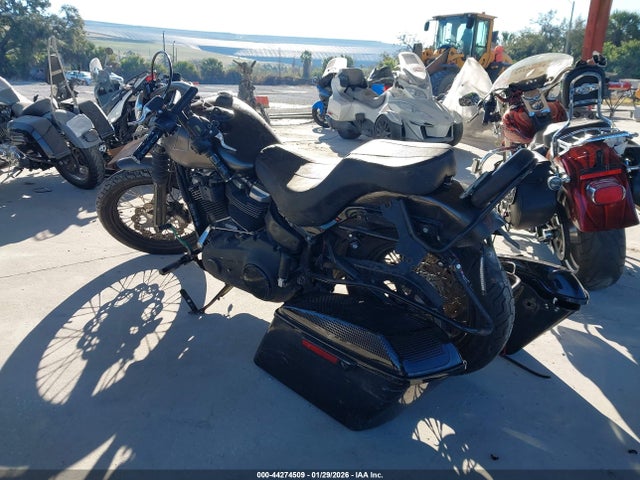 2020 HARLEY-DAVIDSON FXBB 1HD1YJJ15LB076346 Photo 2