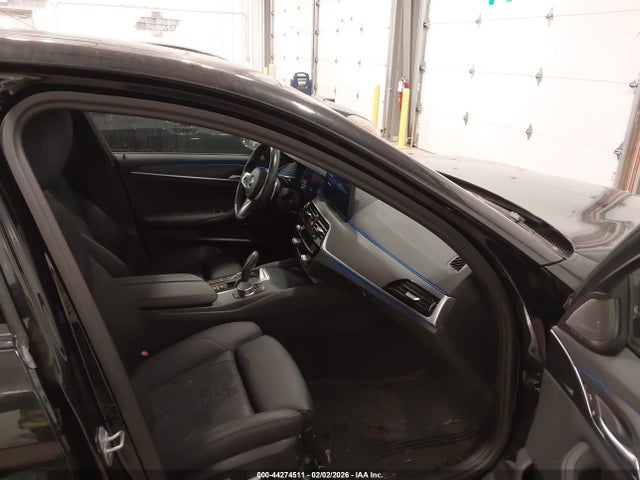 WBA33AG06PCM28919 BMW 530e Xdrive