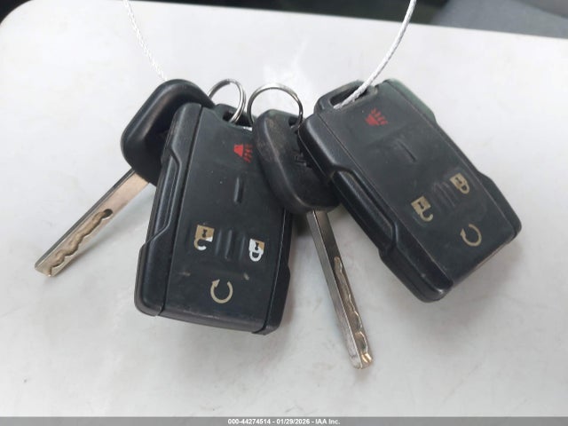 1GCVKREC8GZ252009 Chevrolet Silverado 1500 2lt