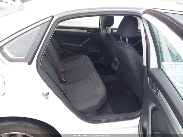 Volkswagen Passat 1.8t S 2017 1VWAT7A3XHC017909 Image 8