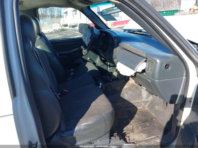 2002 Chevrolet Silverado 2500hd მანქანა იყიდება აუქციონზე, vin: 1GCHK24U62E241346, აუქციონის ნომერი: 44274537