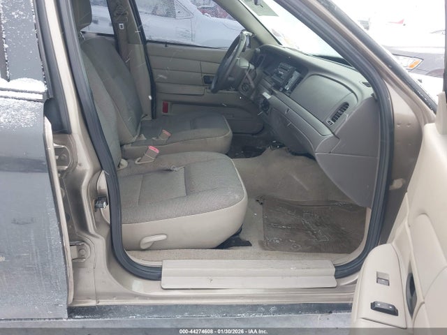 2010 FORD CROWN VICTORIA 2FABP7BV4AX109950 Photo 4