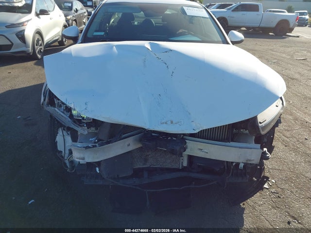 5XXG14J28NG091303 KIA K5 LXS