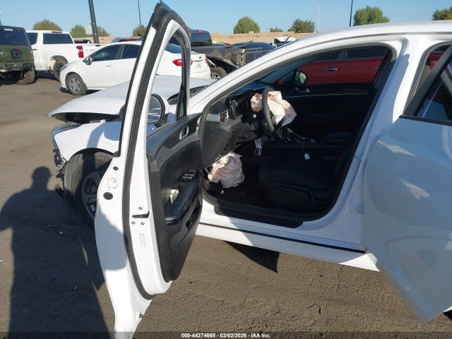 5XXG14J28NG091303 KIA K5 LXS