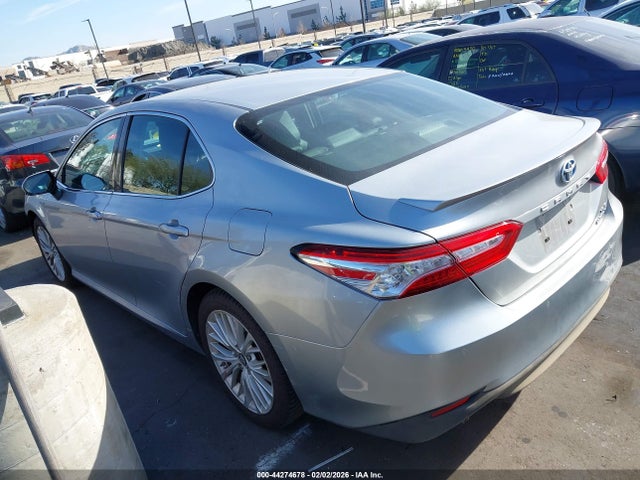 4T1B21HK6JU008611 Toyota Camry Hybrid Xle