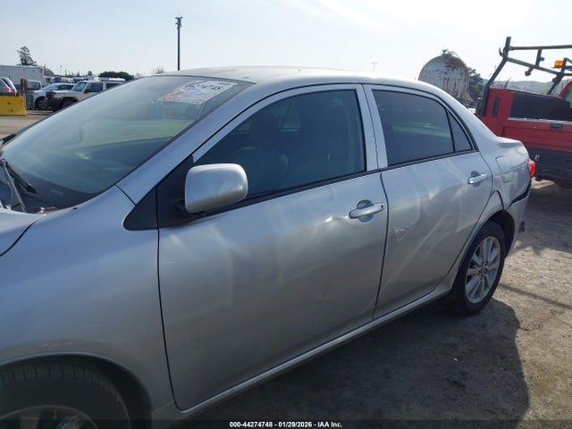 44274748 :رقم المزاد ، JTDBU4EE0AJ082395 vin ، 2010 Toyota Corolla Le مزاد بيع
