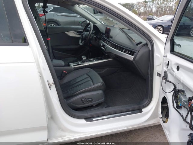2017 AUDI A4 WAUGMAF47HN029851 Photo 4