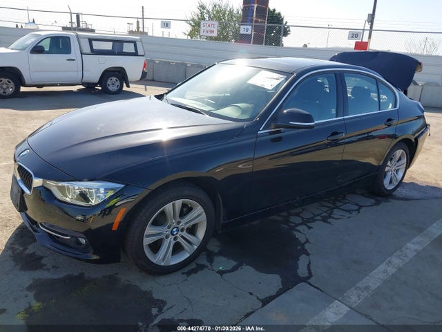 2018 BMW 330I WBA8B9C51JEE80949 Photo 1