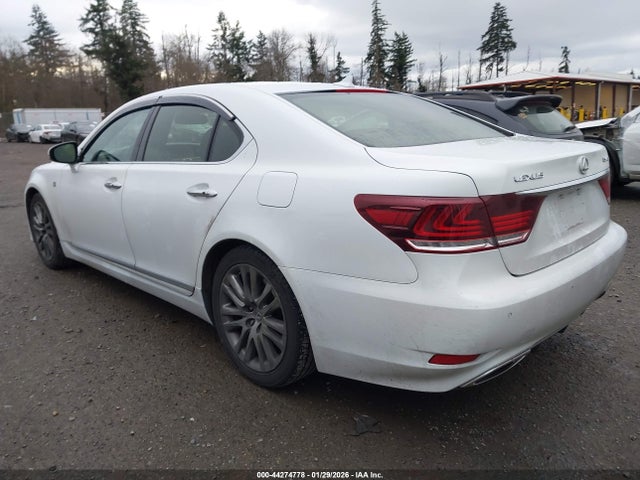 2013 LEXUS LS 460 JTHBL5EF8D5118945 Photo 2
