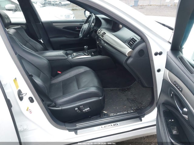 2013 LEXUS LS 460 JTHBL5EF8D5118945 Photo 4