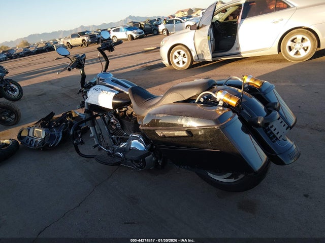 2016 HARLEY-DAVIDSON FLHXS 1HD1KRM11GB648045 Photo 2