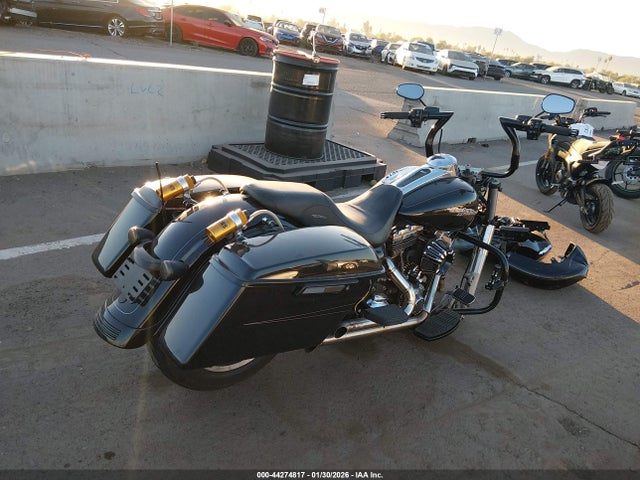 2016 HARLEY-DAVIDSON FLHXS 1HD1KRM11GB648045 Photo 3