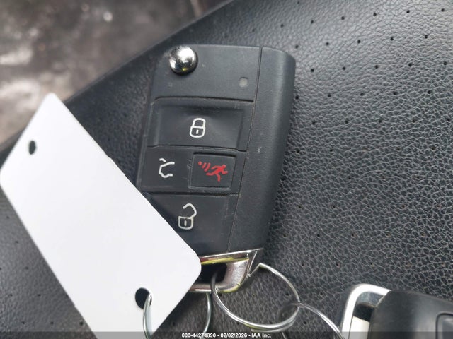 44274890 :رقم المزاد ، 3VV2B7AX5KM077553 vin ، 2019 Volkswagen Tiguan مزاد بيع