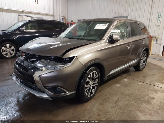 44274893 :رقم المزاد ، JA4AZ3A31JZ034668 vin ، 2018 Mitsubishi Outlander Se مزاد بيع