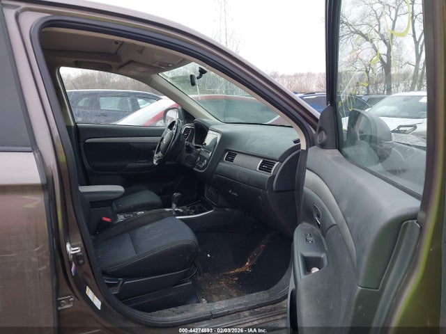 44274893 :رقم المزاد ، JA4AZ3A31JZ034668 vin ، 2018 Mitsubishi Outlander Se مزاد بيع