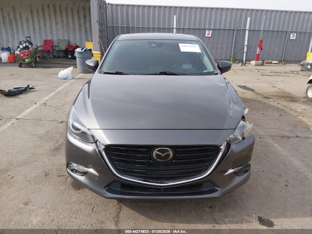 3MZBN1M30JM277165 Mazda Mazda3 Grand Touring