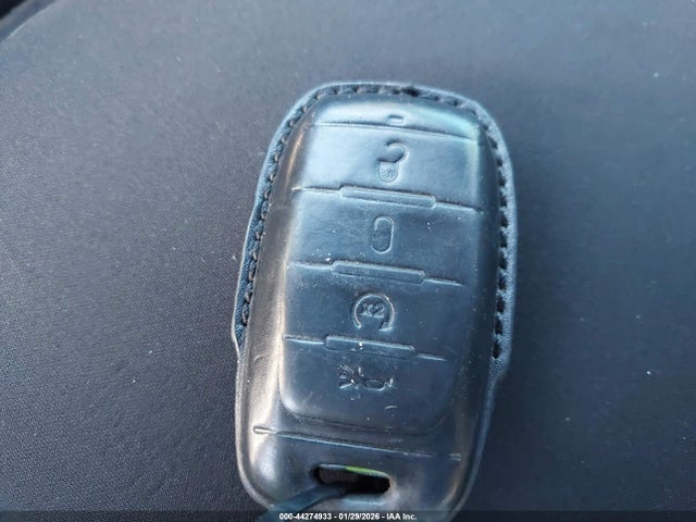 2022 RAM 1500 1C6RREMT4NN156929 Photo 10