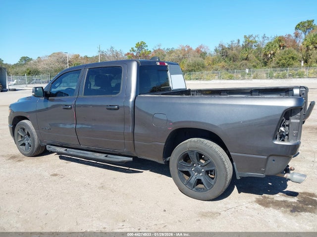 2022 RAM 1500 1C6RREMT4NN156929 Photo 2