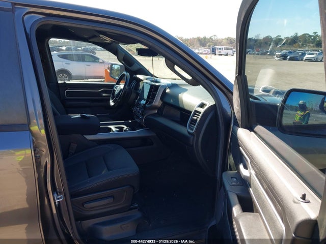 2022 RAM 1500 1C6RREMT4NN156929 Photo 4