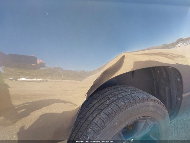 2022 RAM 1500 1C6RREMT4NN156929 Photo 5