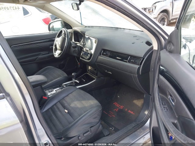 Продажа на аукционе авто 2019 Mitsubishi Outlander Se, vin: JA4AD3A38KZ030648, номер лота: 44274950