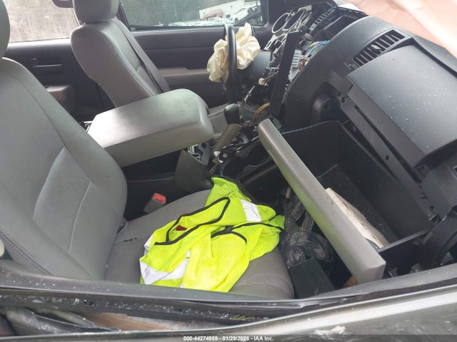 44274959 :رقم المزاد ، 5TBEV54107S460749 vin ، 2007 Toyota Tundra Sr5 5.7l V8 مزاد بيع
