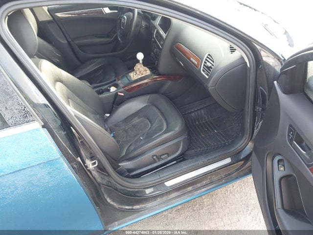 2010 AUDI A4 WAUHFAFLXAN009752 Photo 4
