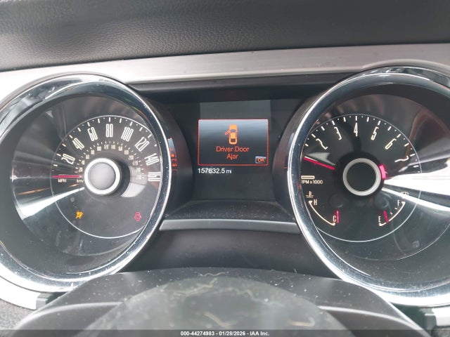 1ZVBP8EM8E5238135 Ford Mustang V6 Premium