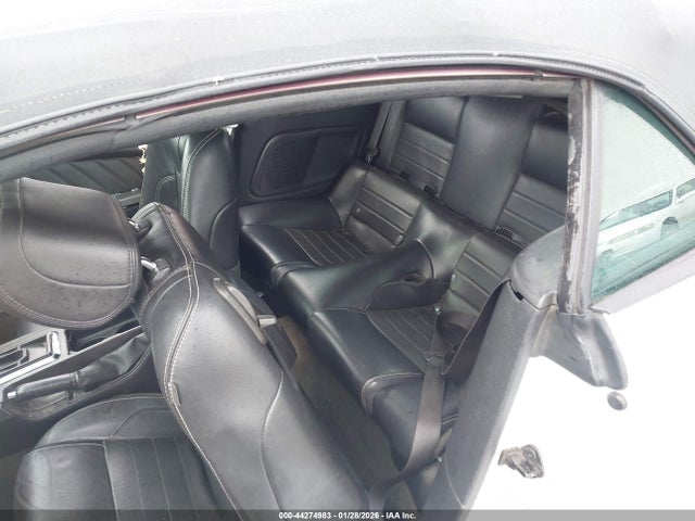 1ZVBP8EM8E5238135 Ford Mustang V6 Premium