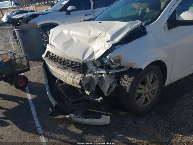 1G1JC6SH5G4116758 Chevrolet Sonic Lt Auto