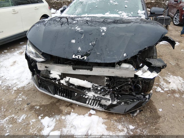 2022 KIA EV6 KNDC3DLC1N5066374 Photo 5