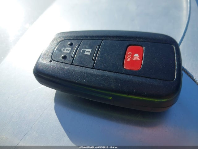 JTDKARFUXL3109699 Toyota Prius Le