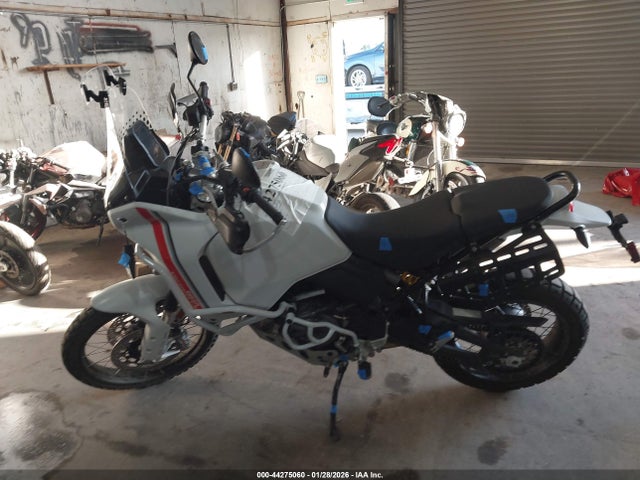 ZDMXANDT9PB001759 Ducati Desert X