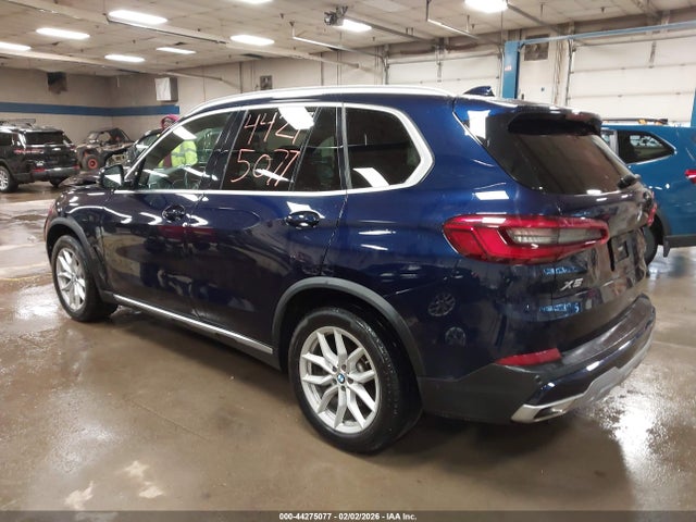 2019 BMW X5 5UXCR6C56KLL52268 Photo 2
