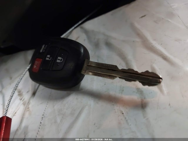5YFBURHE5EP149325 Toyota Corolla Le Plus
