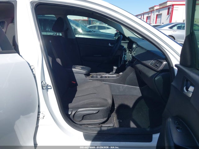 5XXGT4L38GG036532 KIA Optima Lx