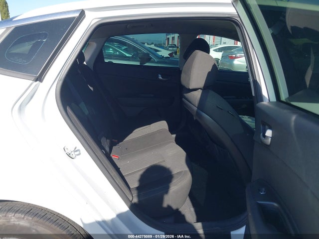 5XXGT4L38GG036532 KIA Optima Lx