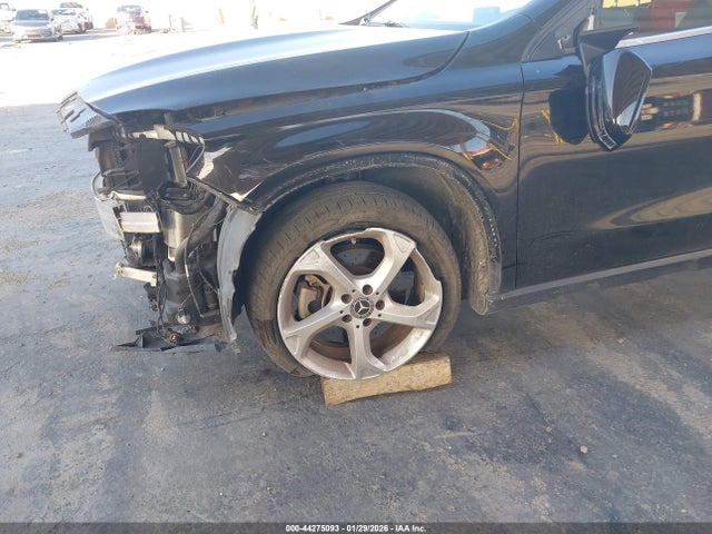 WDCTG4EB6KU004019 Mercedes-Benz GLA 250
